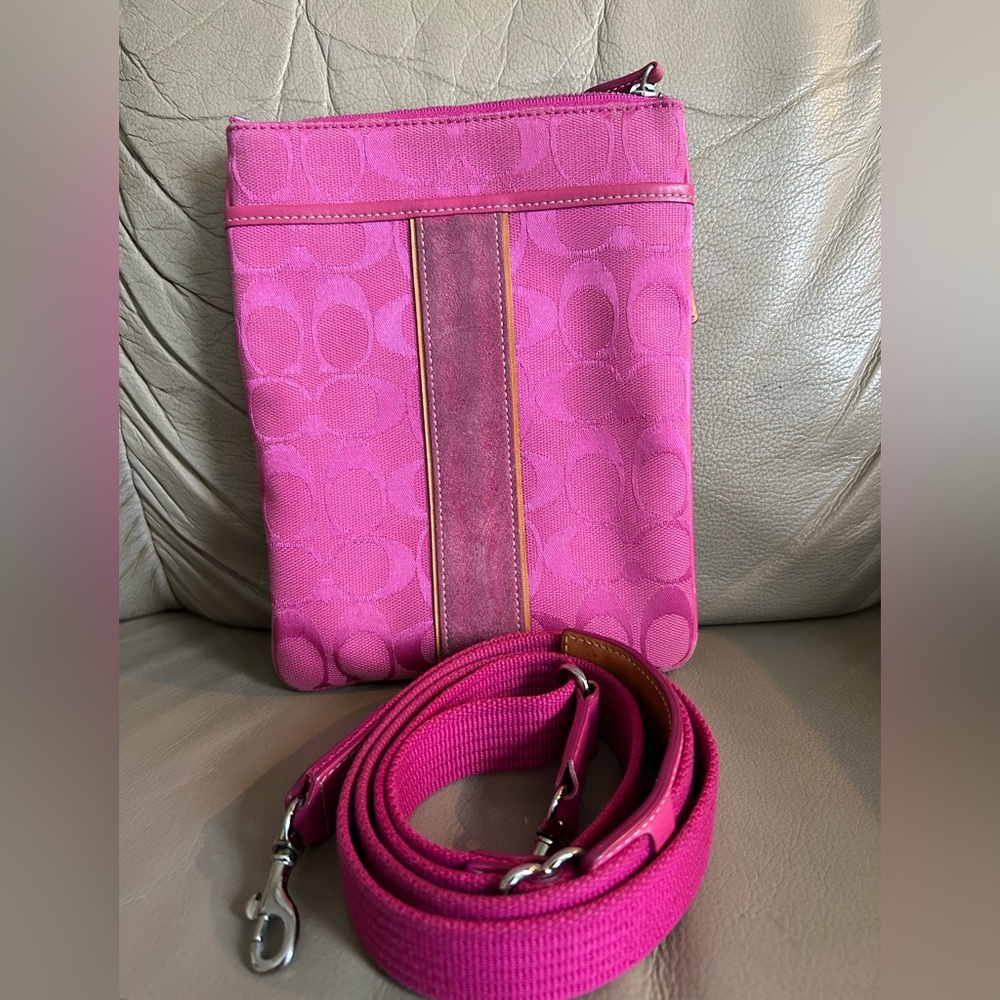 Coach Signature Monogram Crossbody Purse Pink Detachable Strap